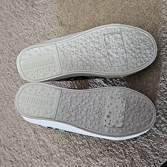 Star Wars Baby Yoda Sneakers - Picture 5 of 6